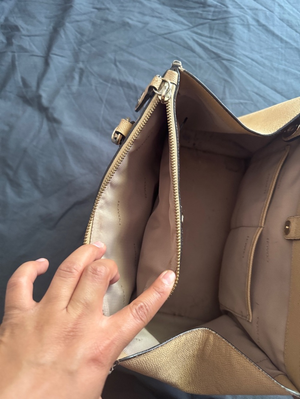 Coach Crosby Carryall - Picture 11 of 16